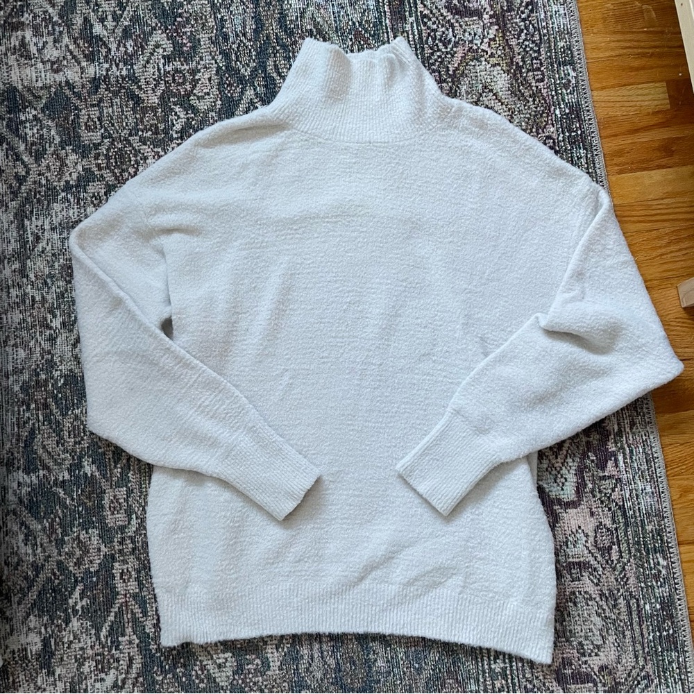 Wilfred Free Aritzia Cream Turtleneck Sweater